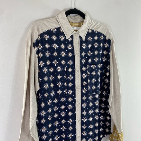 Free People We The Free Women’s Navy and Beige Patterned Button Down Shirt M - Picture 6 of 13